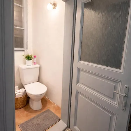 Lidicka 31 ,2 Bedrooms ,8 Guests ,near Center Prag